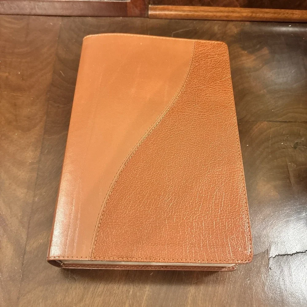 NCV Giant Print Holy Bible New Century Version Brown Leather Thomas Nelson 2007